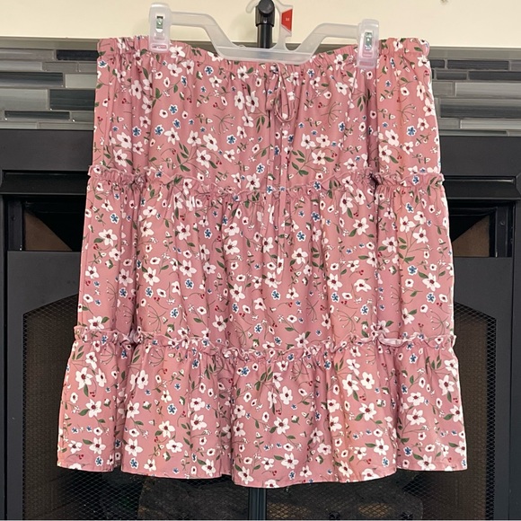 SHEIN Plus Size Off Shoulder Frill Trim Top & White & Floral Layered Skirt Set - Picture 3 of 4